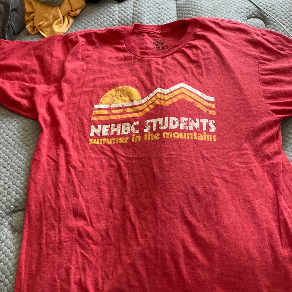 Unisex graphic tee size medium
